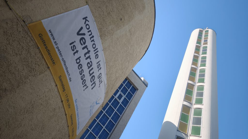 Kontrolle ist gut, Vertrauen ist besser! Foto: J. El Haddad Kontrolle ist gut, Vertrauen ist besser! Foto: J. El Haddad